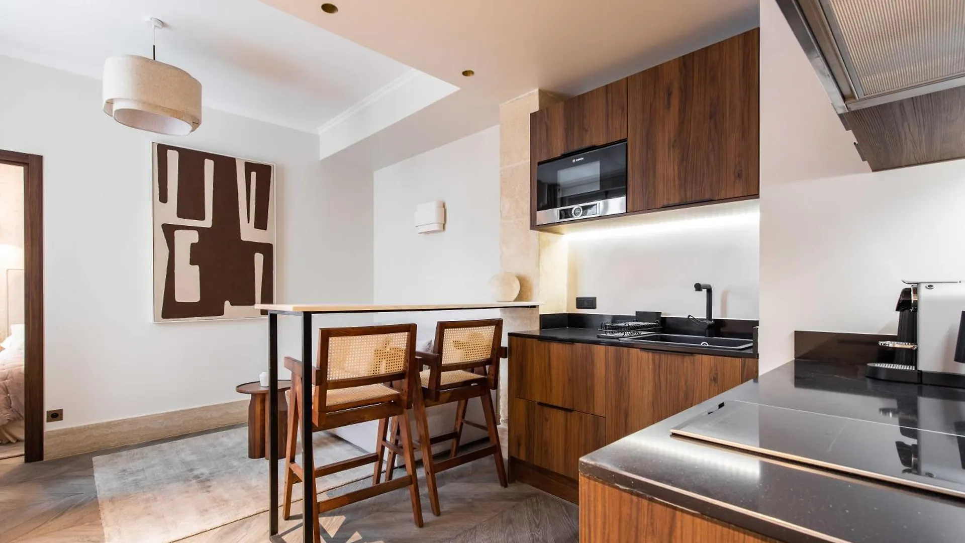 Stylish - 1br-4p - Vendome Square Apartment