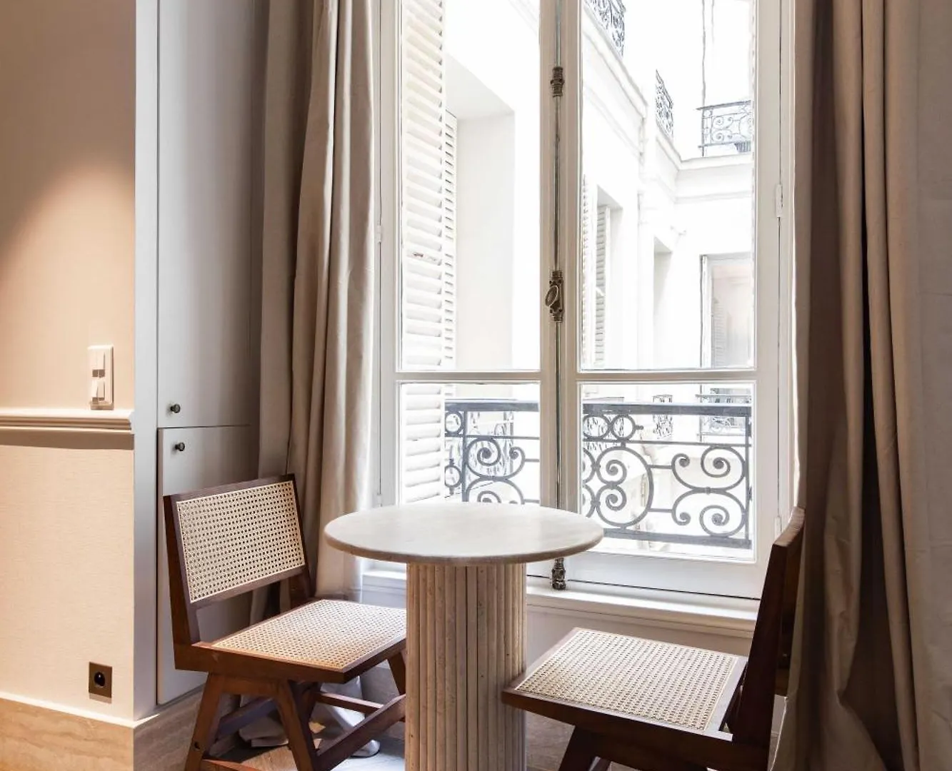 Stylish - 1br-4p - Vendome Square *
